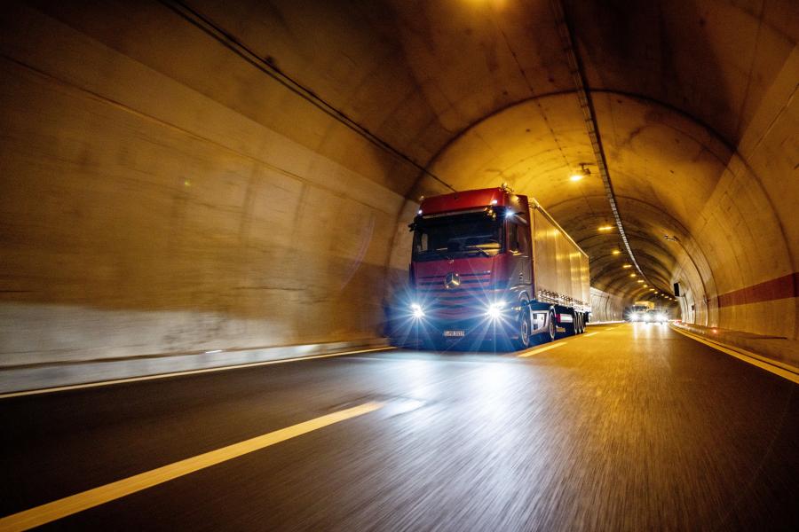  Mercedes-Benz Actros 1863 LS 4x2 (Br.963) 2018 года  (фото 25 из 60)